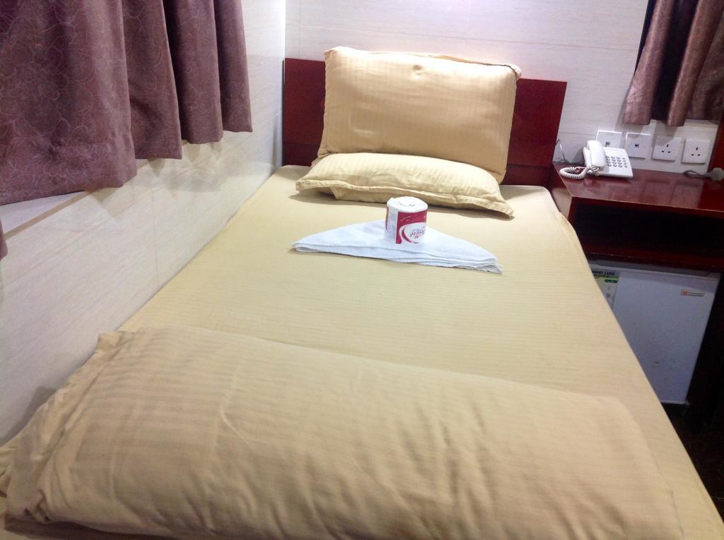 New Yan Yan Guest House Reception 9Th Floor Flat E4 E6 Hongkong Exteriör bild